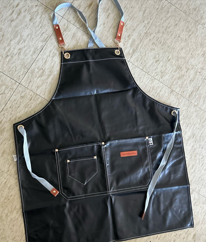 Delantar en leather,correas cruzadas y ajustables